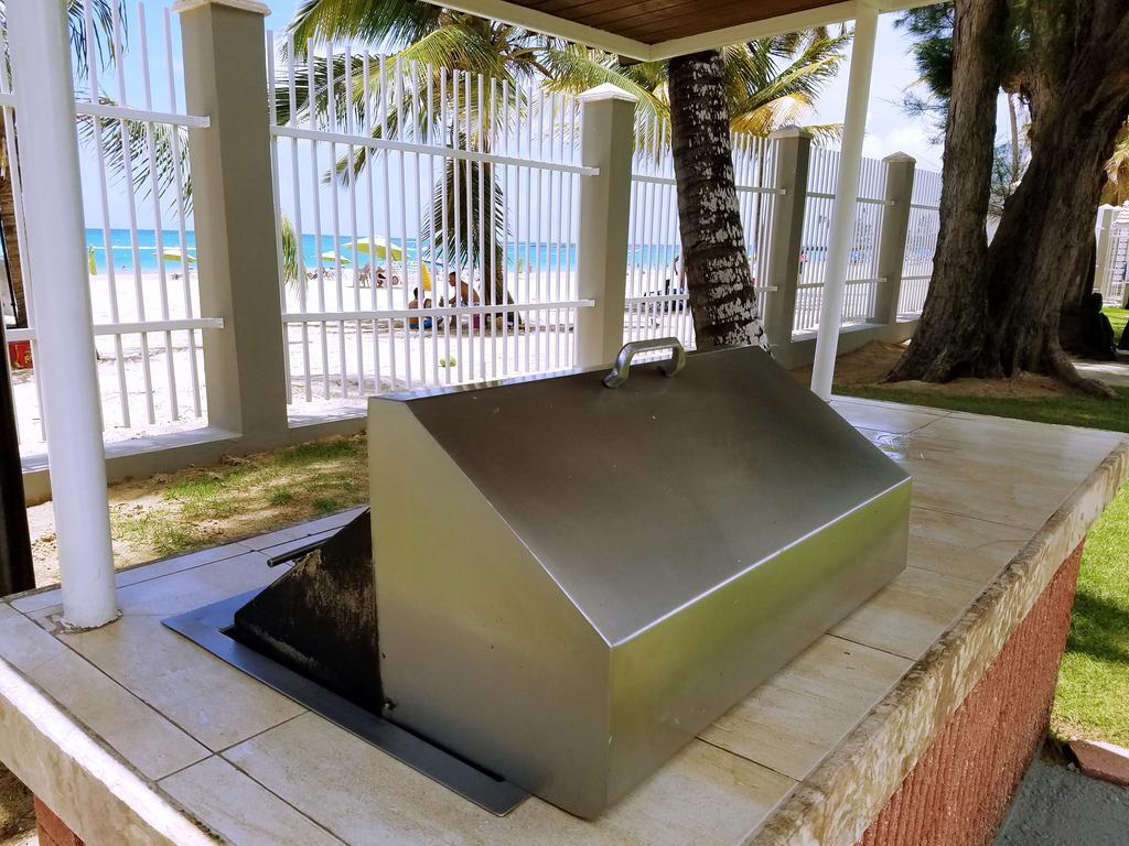Beachfront Coral Beach Condo Σαν Χουάν Εξωτερικό φωτογραφία